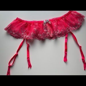 NEW Victoria’s Secret Garter Belt in Pink